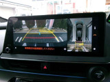 バックガイドモニターで、後方を確認しながら安心して駐車することができます。運転初心者も熟練者も必須の機能ですよ!