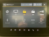 【9インチナビ】TV CD/DVD再生やBluetoothオーディオなど多彩なメディアに対応したメモリーナビを装備しています。