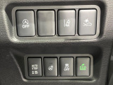 【三菱e-Assist】走行中に前方の車両等を認識し、衝突しそうな時は警報とブレーキで衝突回避と被害軽減をアシスト。より安全にドライブをお楽しみいただけます。