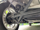 お車を安心してお乗りいただく為には、足回りの定期点検が欠かせません。サービスサポート(有償保証)では無料点検もご提供しており、安心のカーライフをお過ごしいただけるサポート体制が整っています。