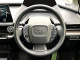【純正革巻きステアリング】上質な革を使用することで、手にしっかり馴染みとても運転しやすいハンドルです♪