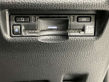 高速道路で便利な【ETC2.0】を装備しています。光ビーコン搭載で渋滞情報などナビゲーションと連動することで機能も充実いたします。他、観光施設に立ち寄るための高速料金割引サービス等もございます。