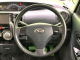 【純正革巻きステアリング】上質な革を使用することで、手にしっかり馴染みとても運転しやすいハンドルです♪