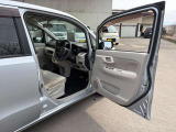 仕入れ先が不明なお車は取扱いしません!!実際に現地に足を運び、しっかりとチェックをしてから仕入れてきてますので、どのお車もご安心して乗っていただけます☆