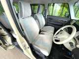 運転席シート廻りは使用感も少なく、良好な状態となっています。丁寧に使われていたことがよくわかりますね。