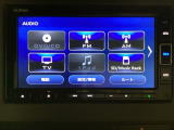 ナビゲーションはフルセグTV、インターナビ対応のGathers純正メモリーナビを搭載しています。Bluetoothオーディオ機能がありますので、スマートフォンなどの音楽も再生できます。