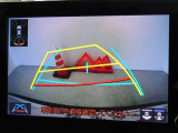 バックガイドモニターを装備しています、車庫入れもラクラクです。