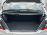 【トランク】積み込みやすくて、たっぷり積める荷室です。シートアレンジできるものは、乗車人数と荷物の量や大きさによってシートを動かすことができるので、より快適なドライブが可能です!