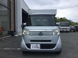シート位置が高く、運転しやすいN-BOX!年齢や男女問わず人気の車種です。
