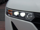 ★LEDヘッドライト搭載★ 白っぽく光る明るく省電力なLEDライト!先進的な白い輝きでフロントフェースを引き締めます☆