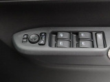 中古車は一物一価、同じようなお車でも、整備状況、外内装の状態など様々です。