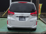 当社の車両には『安心して車選びをしていただくために』お支払い総額を表示しております。税金、自賠責保険料、登録費用、リサイクル料金が含まれており、県内登録及び届出で店頭納車の場合になります