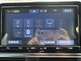 嬉しい装備です♪フルセグTV・DVD再生・Bluetoothオーディオに対応しています!!