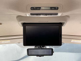 後席モニター付き。