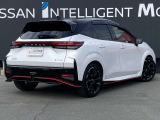☆こちらのお車はノート・オーラNISMO、お色はピュアホワイトパールでございます。