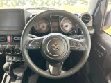 【純正革巻きステアリング】上質な革を使用することで、手にしっかり馴染みとても運転しやすいハンドルです♪