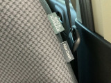 サイドSRSエアバッグ付きです!側方からの衝突の場合に対して作動し、衝撃を和らげてくれます。シート表皮に付いたダニやスギ花粉などのアレルゲン物質の活動を抑制するアレルクリーンシートです!