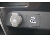 シガーソケットが付いているので、車から電源を取ることが出来ます!