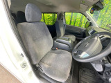 運転席シート廻りは使用感も少なく、良好な状態となっています。丁寧に使われていたことがよくわかりますね。