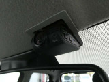 日産純正2ドラレコタイプを装着。フロントと車内を録画してくれるドライブレコーダー付き!