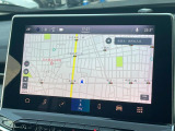 ●10.1インチ純正ナビ:一体感のある大画面ナビは、高級感ある車内を演出してくれます。オーディオ機能の充実だけでなく、視認性にも優れたナビ画面は見やすくストレスのないドライブをサポートしてくれます♪