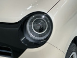 LEDヘッドライトは、点灯の瞬間から最大光量を発揮し、突然暗くなるトンネルなどでの安定感を高めます。