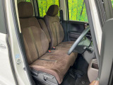 運転席シート廻りは使用感も少なく、良好な状態となっています。丁寧に使われていたことがよくわかりますね。