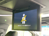 【フリップダウンモニター】大画面モニターで後席でもエンタメをお楽しみいただけます。小さなお子様にも大人気の装備です♪