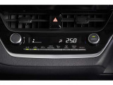 【エアコンまわり】 各操作スイッチなども使いやすい位置に配置されています。