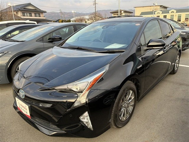 トヨタ プリウス 