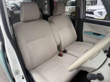運転席シート廻りは使用感も少なく、良好な状態となっています。前オーナー様が丁寧に使っていたことがよくわかりますね。