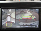 パノラミックビューモニター付きです。車両を上から見たような映像をオーディオ画面に表示。運転席からの目視だけでは見にくい、車両周辺の状況をリアルタイムでしっかり確認できます!