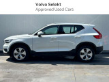 XC40B4Momentumのご案内でございます。