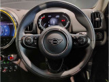 ミニ独特のゴーカートフィーリングと呼ばれる軽快なハンドリングはAT車、MT車のどちらでも楽しめます。