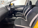 【車内ルームクリーニング済】専門スタッフにより車内はきれいにルームクリーニングを行っております。
