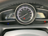 見やすいスピードメーター!運転に集中できます♪