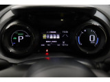 マルチインフォメーションディスプレイ付きのメーターです!エコ運転へ導く多彩な情報を表示してくれます。