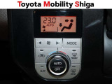 ワンタッチで室温調整!便利なオ-トエアコン装着車です。