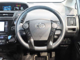 ステアリングスイッチ付きです。