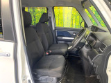 運転席シート廻りは使用感も少なく、良好な状態となっています。前オーナー様が丁寧に使っていたことがよくわかりますね。