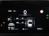 デジタル表示スピードメーターです。  走行距離 6306km ★映し出さ多彩な情報が、快適なドライブをサポートします。