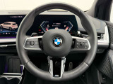 BMW Premium Selection 江戸川は、約20台の展示スペースがあり、常時新車拠店より厳選された認定中古車が続々と入庫しております。