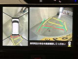 パノラミックビューモニター付きです。車両を上から見たような映像をディスプレイオーディオ画面に表示。運転席からの目視だけでは見にくい、車両周辺の状況をリアルタイムでしっかり確認できます。