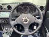 【MOMO製革巻きステアリング】上質な革を使用することで、手にしっかり馴染みとても運転しやすいハンドルです♪