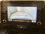 【バックカメラ】あると便利なバックカメラ装備!駐車時に後方がリアルタイム映像で確認できます。立体駐車場や夜間の車庫入れ時に大活躍!運転スキルに関わらず、今や必須となった装備ですね♪
