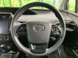 【純正革巻きステアリング】上質な革を使用することで、手にしっかり馴染みとても運転しやすいハンドルです♪