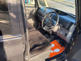 運転席回り汚れてません。