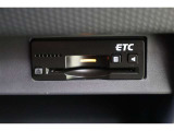 ボイスタイプのETC搭載。高速道路出入口もスマートに通過! 今やマストアイテムですね。納車前には使用できるようにセットアップをさせていただきます。ETCカードの取扱もしておりますのでご相談ください。
