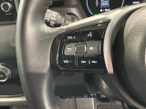ステアリングにオーディオ操作スイッチが付いています。オーディオ画面に直接タッチしなくても操作が出来ますので、運転に集中できます。