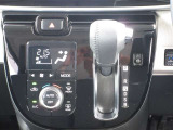 オートエアコンで車内の温度調節が簡単にできます!